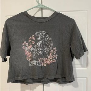 Tilly’s cropped tiger t shirt, size M, NWOT
